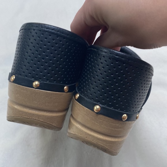 Dansko Women's Perfed Pro Clog - Picture 3 of 5